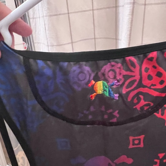 Skull & Bones LMTD Edition 2023 Print
Rainbow Bandana Racerback Tank Size XL - Picture 6 of 6